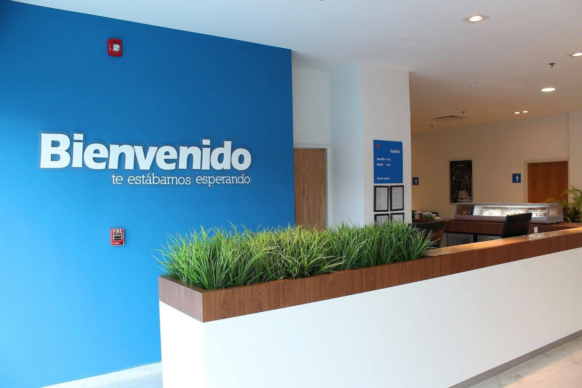 One Guadalajara Expo Exterior foto
